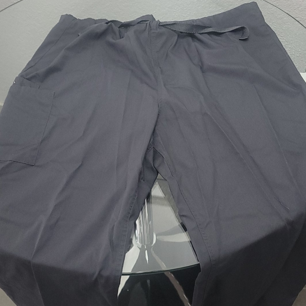 Men's grey scrub  Shirt and pants XL